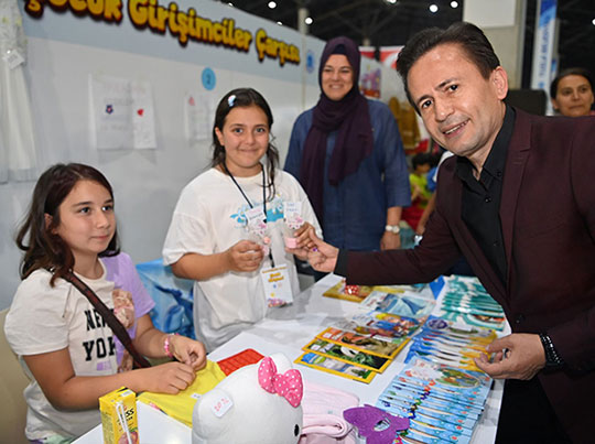 Türkiye’nin En Büyük Çocuk Girişimciler Çarşısı Tuzla’da Açıldı